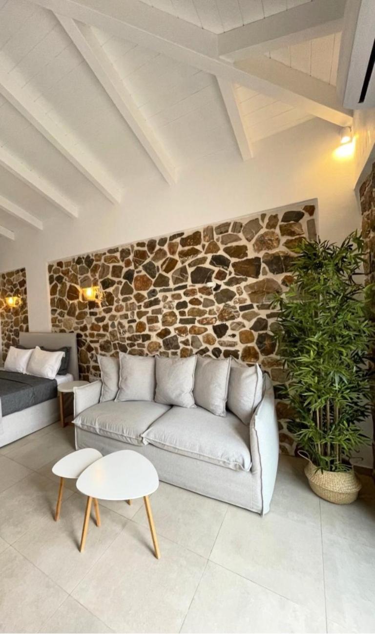 Trocadero Luxury Suites Ermioni Bagian luar foto