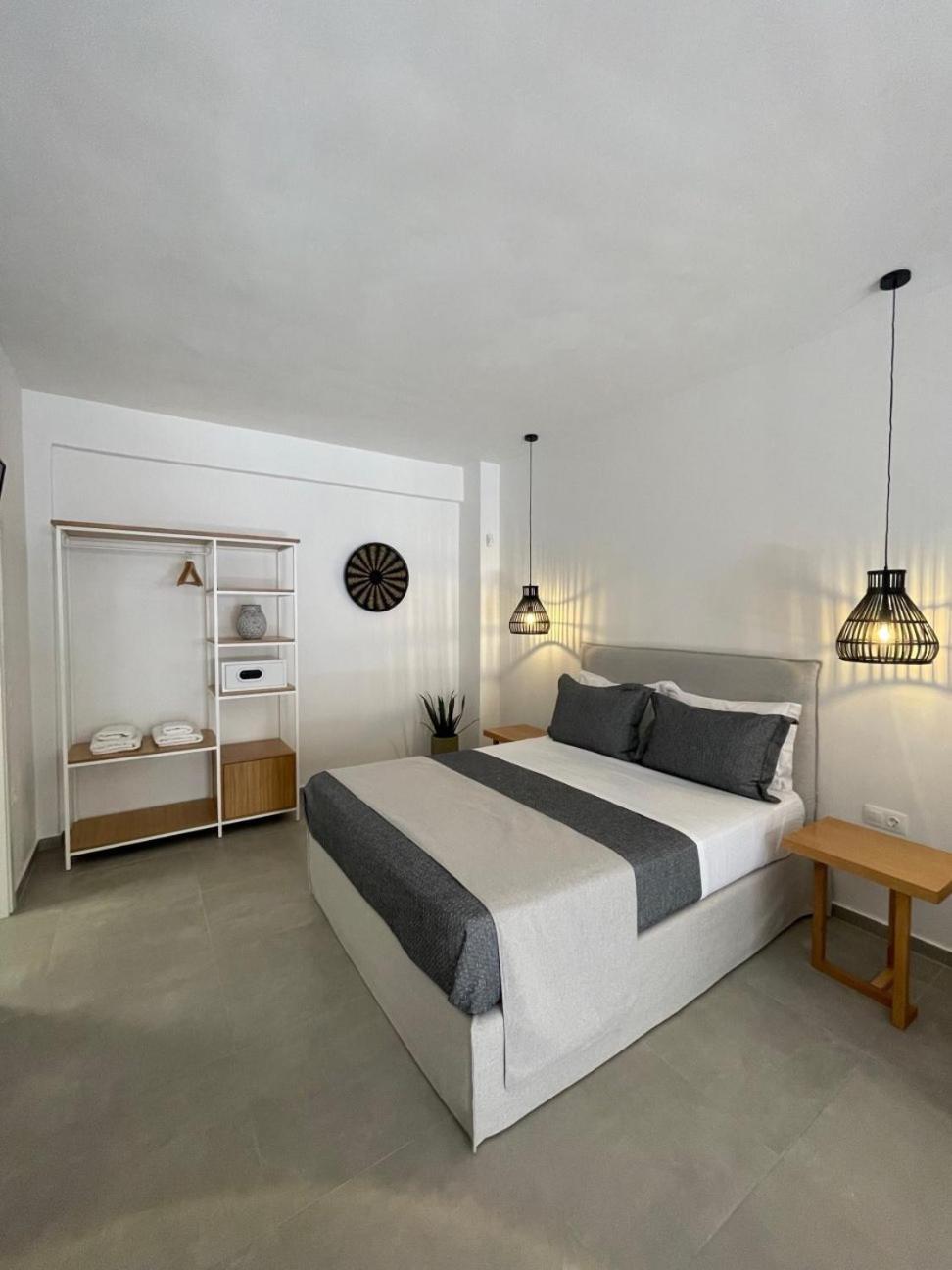 Trocadero Luxury Suites Ermioni Bagian luar foto