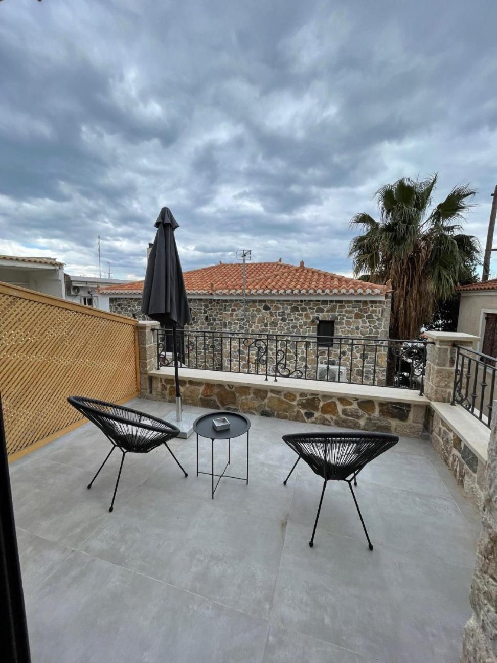 Trocadero Luxury Suites Ermioni Bagian luar foto