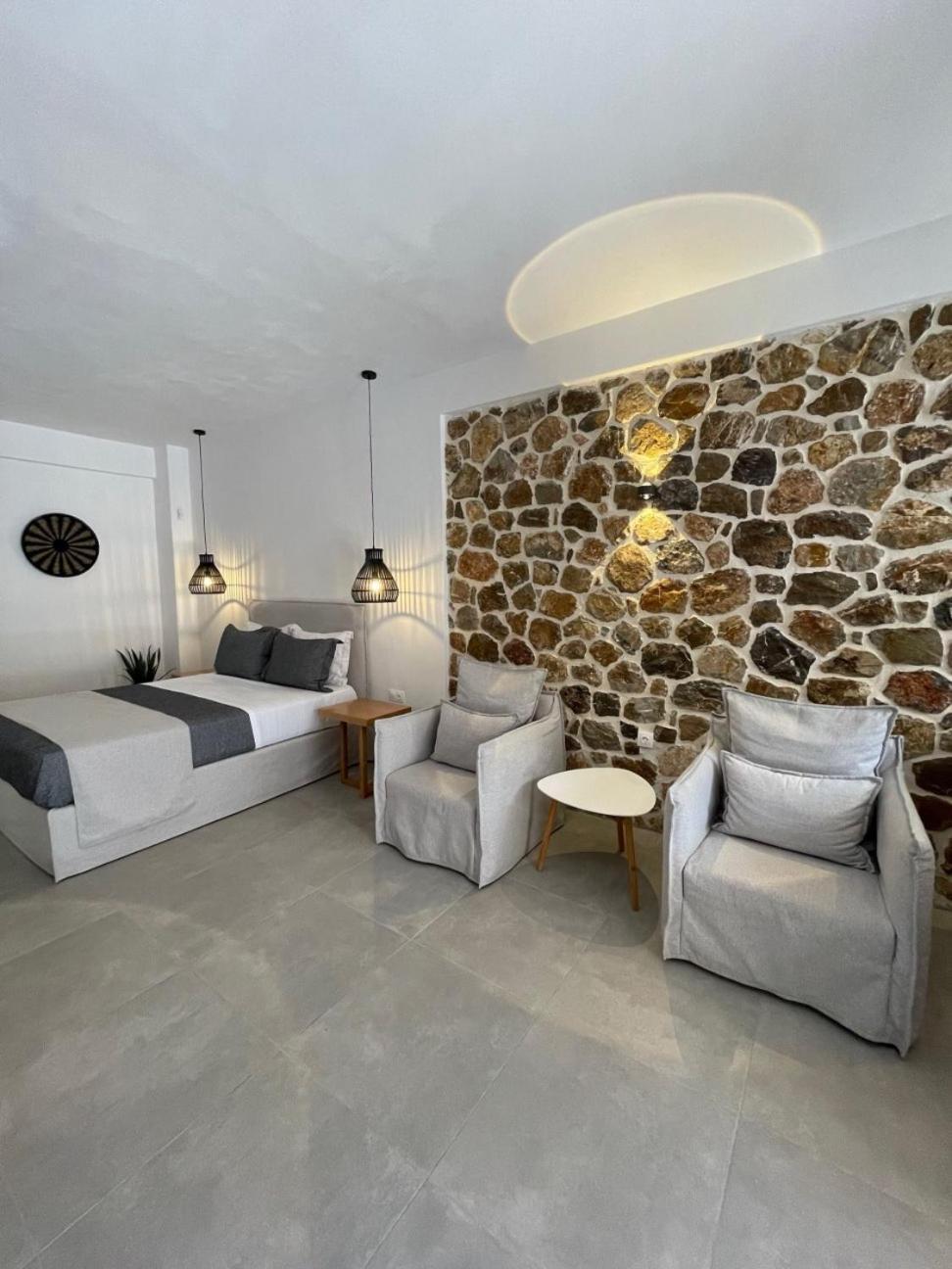 Trocadero Luxury Suites Ermioni Bagian luar foto